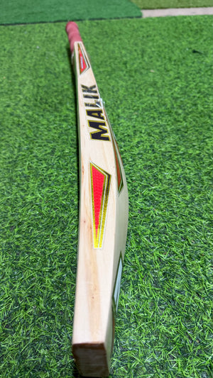 MB MALIK H PRO EDITION ENGLISH WILLOW CRICKET BAT-9 GRAINS-1275g