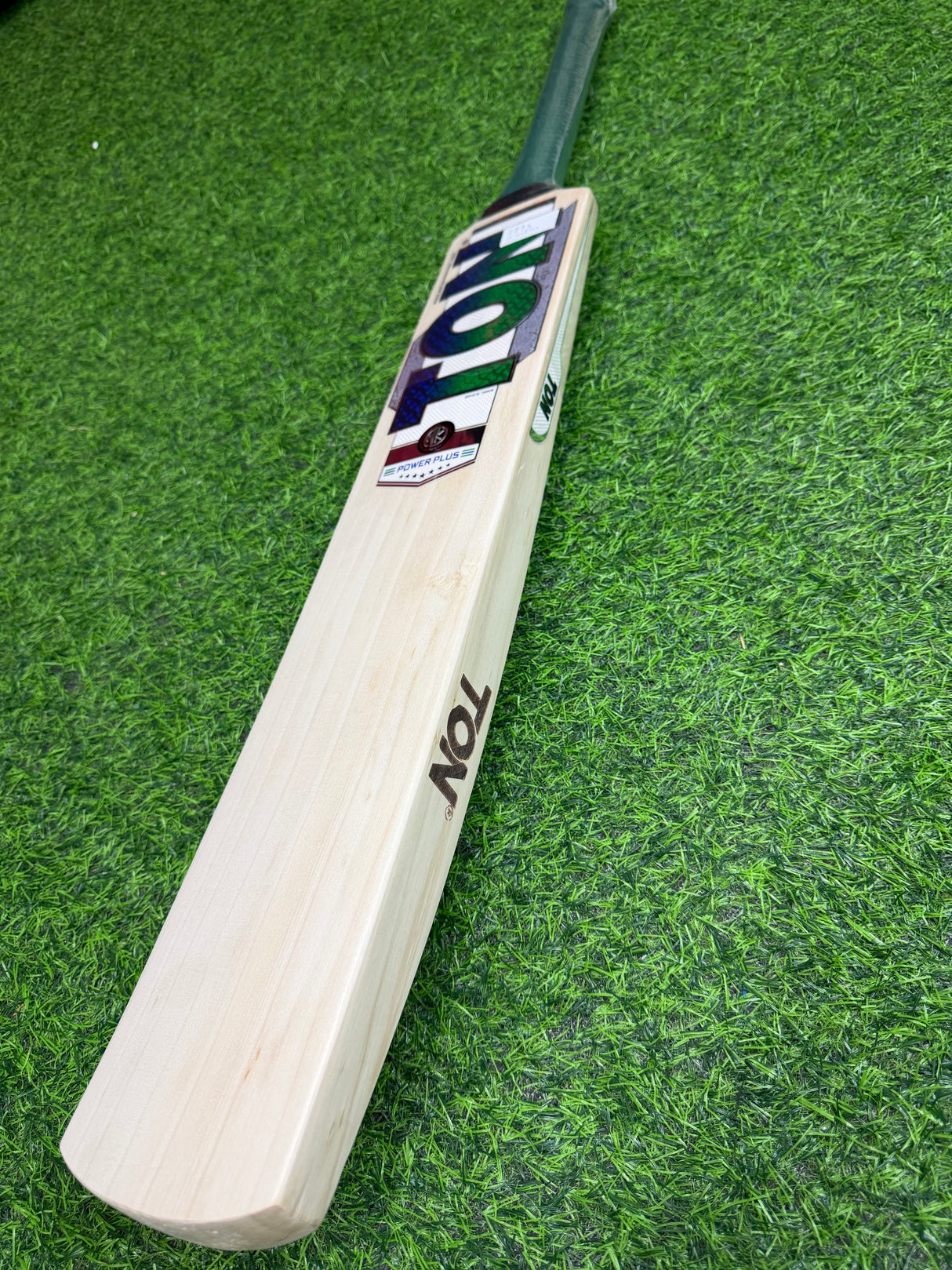TON Power Plus English Willow Cricket Bat - 6 Grains 1187g