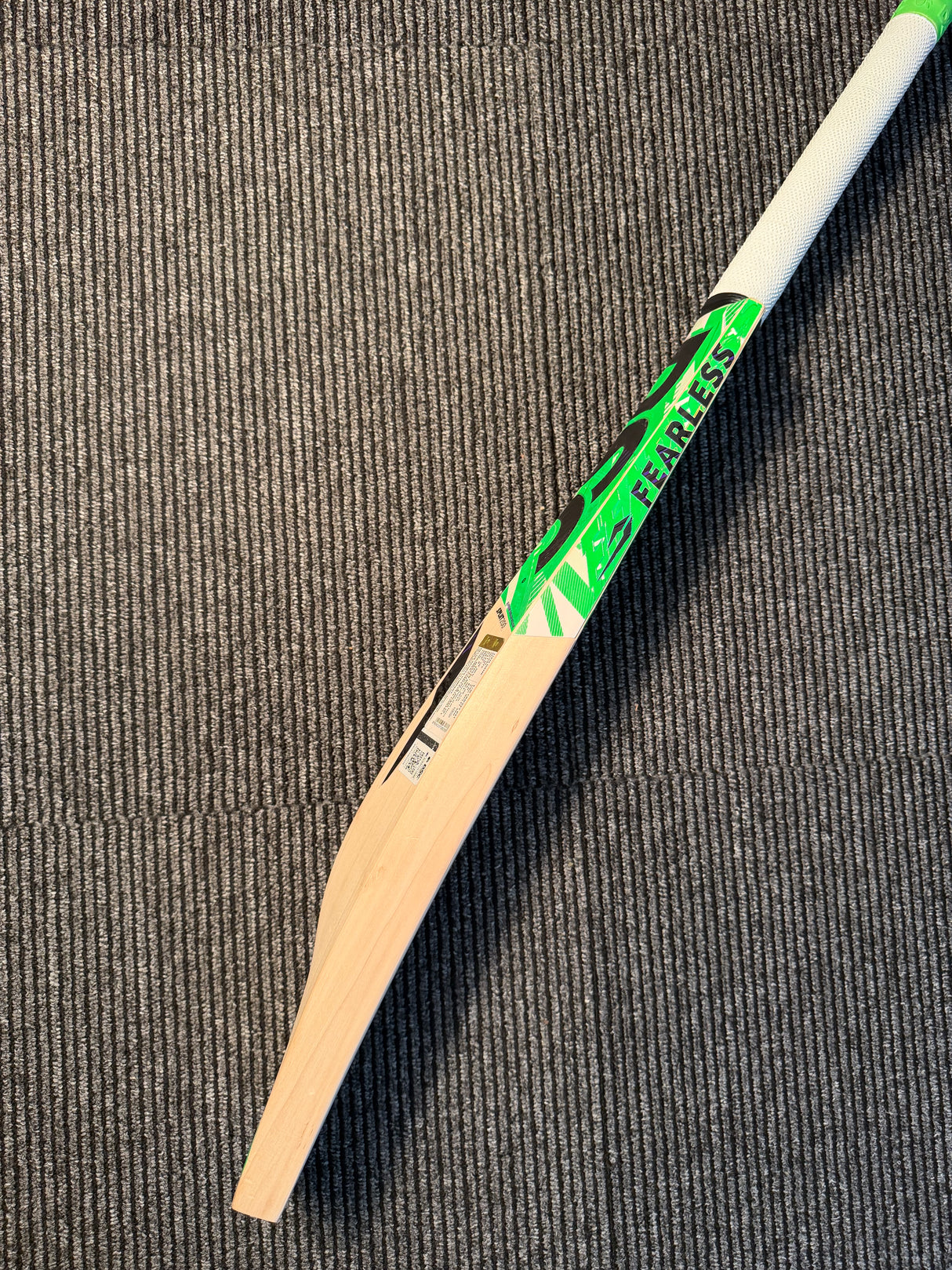 DSC SPLIIT 200 Supreme English willow Cricket Bat - 1165G 6 Grains