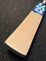 DSC BLU 200 Supreme English willow Cricket Bat  6 Grains 1160g