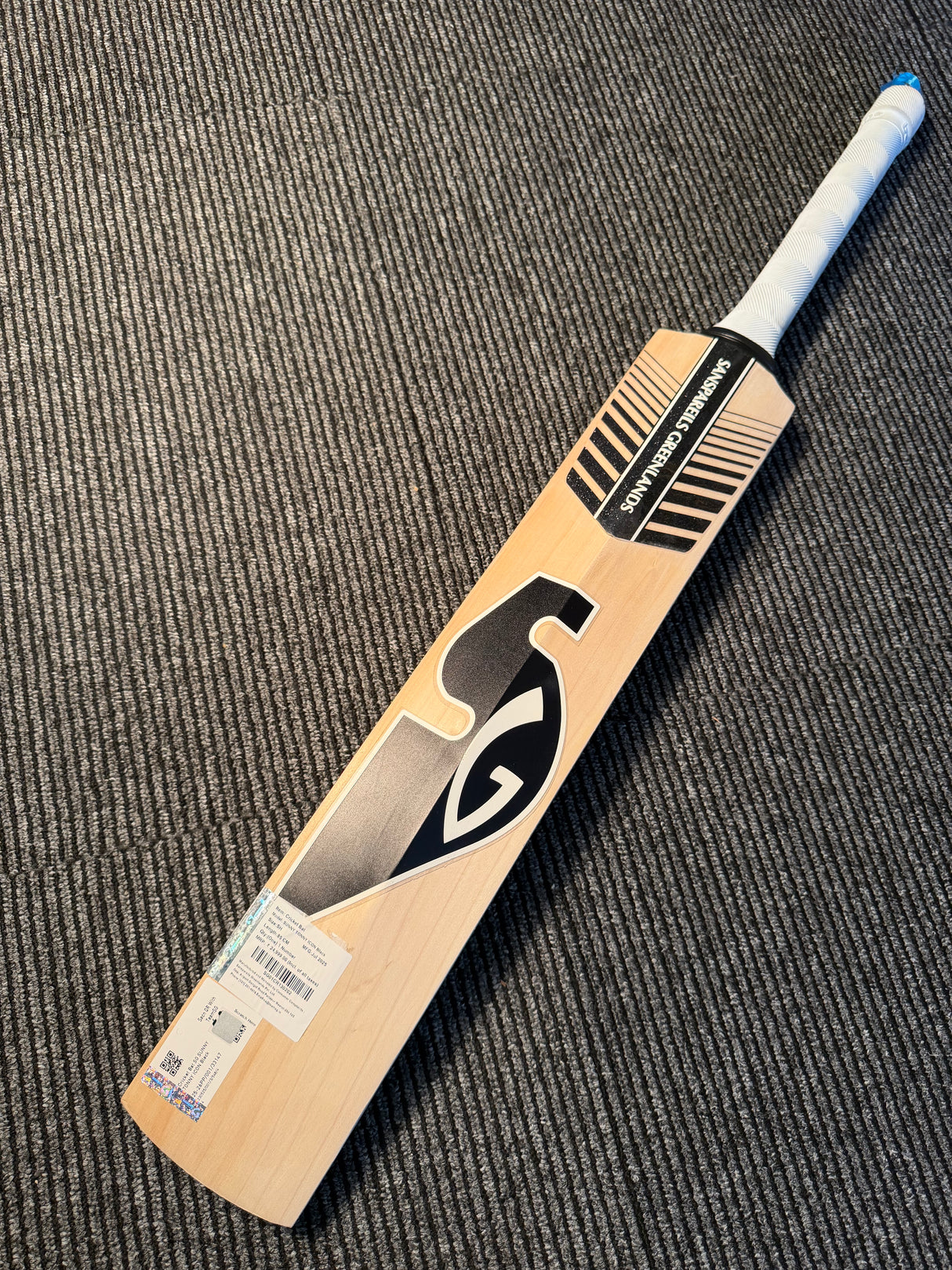 SG SUNNY TONNY Icon Black English willow Cricket Bat -1167g- 8 Grains