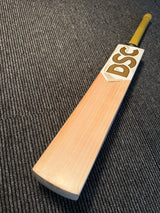 DSC Eureka Glint English willow Cricket Bat - 8 Grains - 1225g