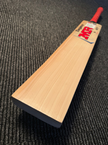 MRF Power 200 English Willow Cricket Bat -4 Grains / 1190g -2.7 lb