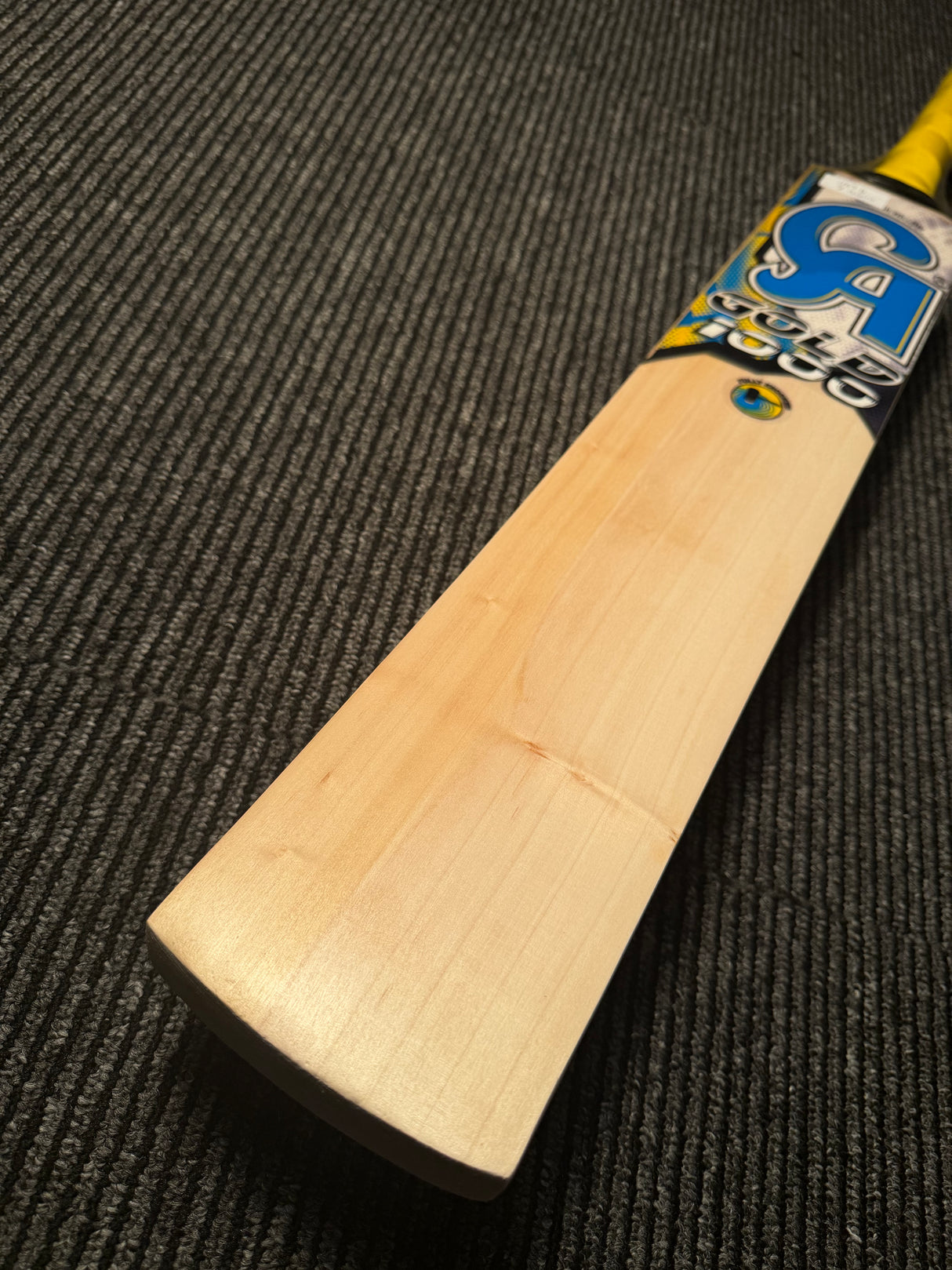 CA GOLD 1000 English Willow Cricket Bat - 7 Grains 1165g