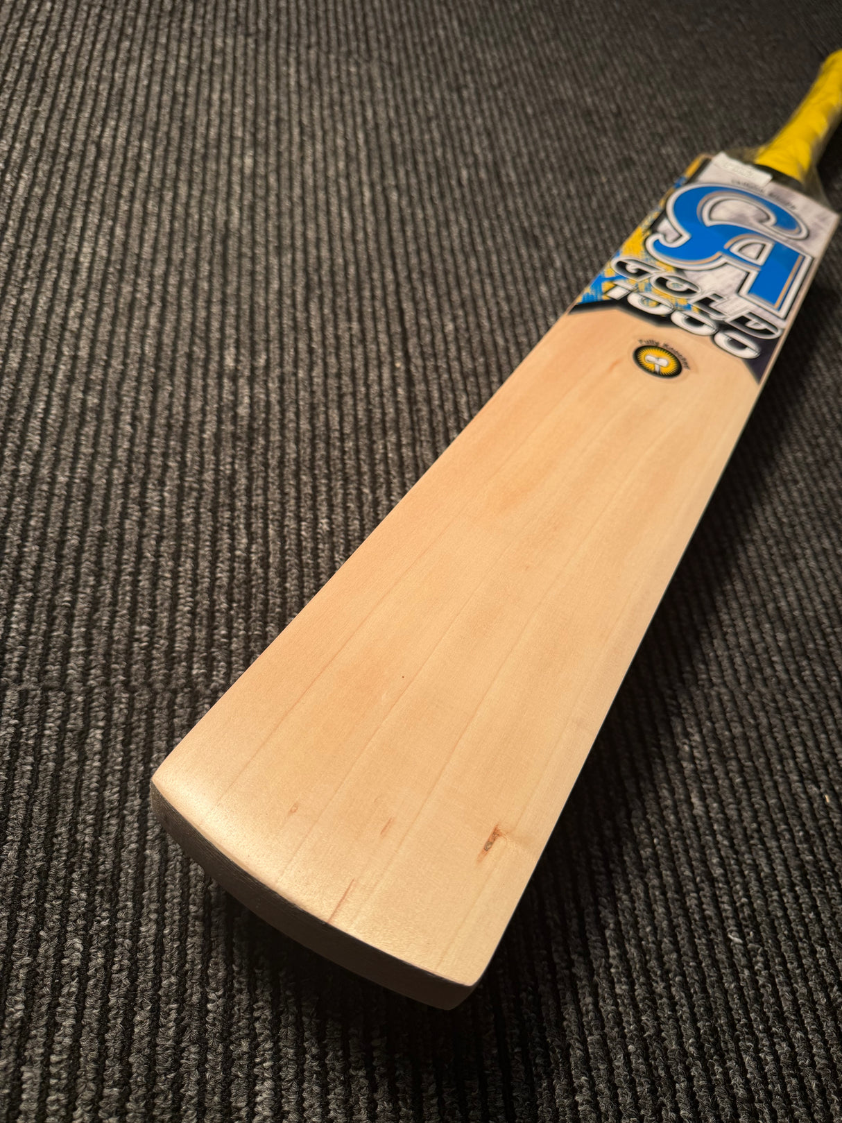 CA GOLD 1000 English Willow Cricket Bat - 4 Grains 1225g