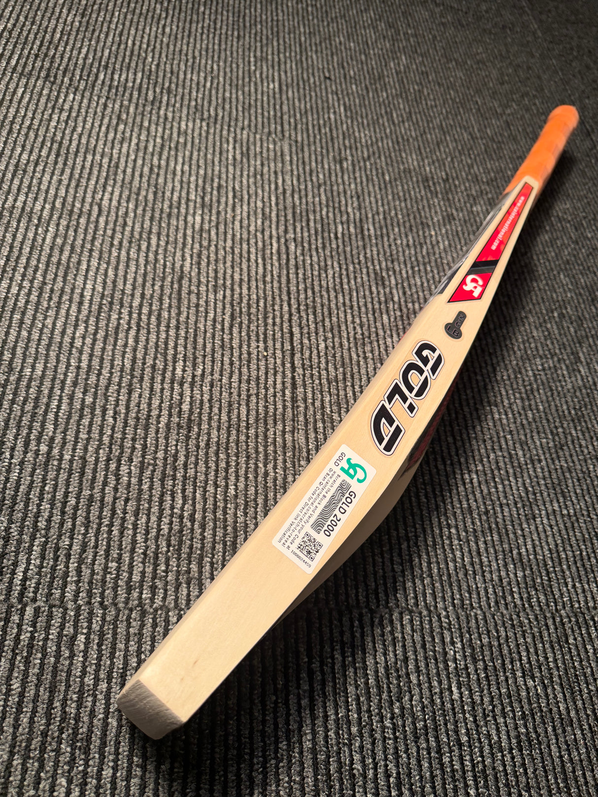 CA GOLD 2000 English Willow Cricket Bat - 5 Grains 1175g