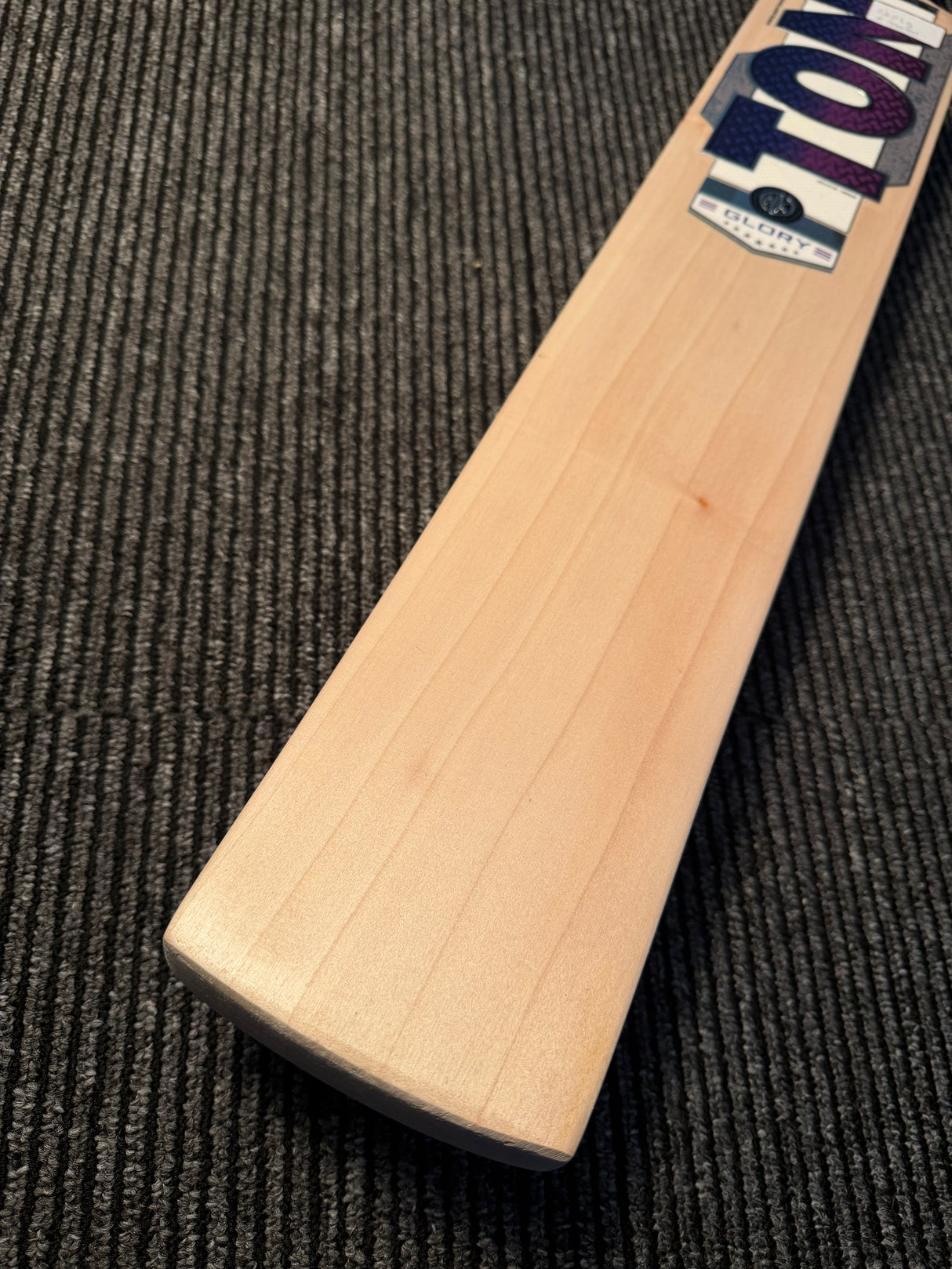 TON Glory English willow Cricket Bat - 6 Grains  1205 Grams