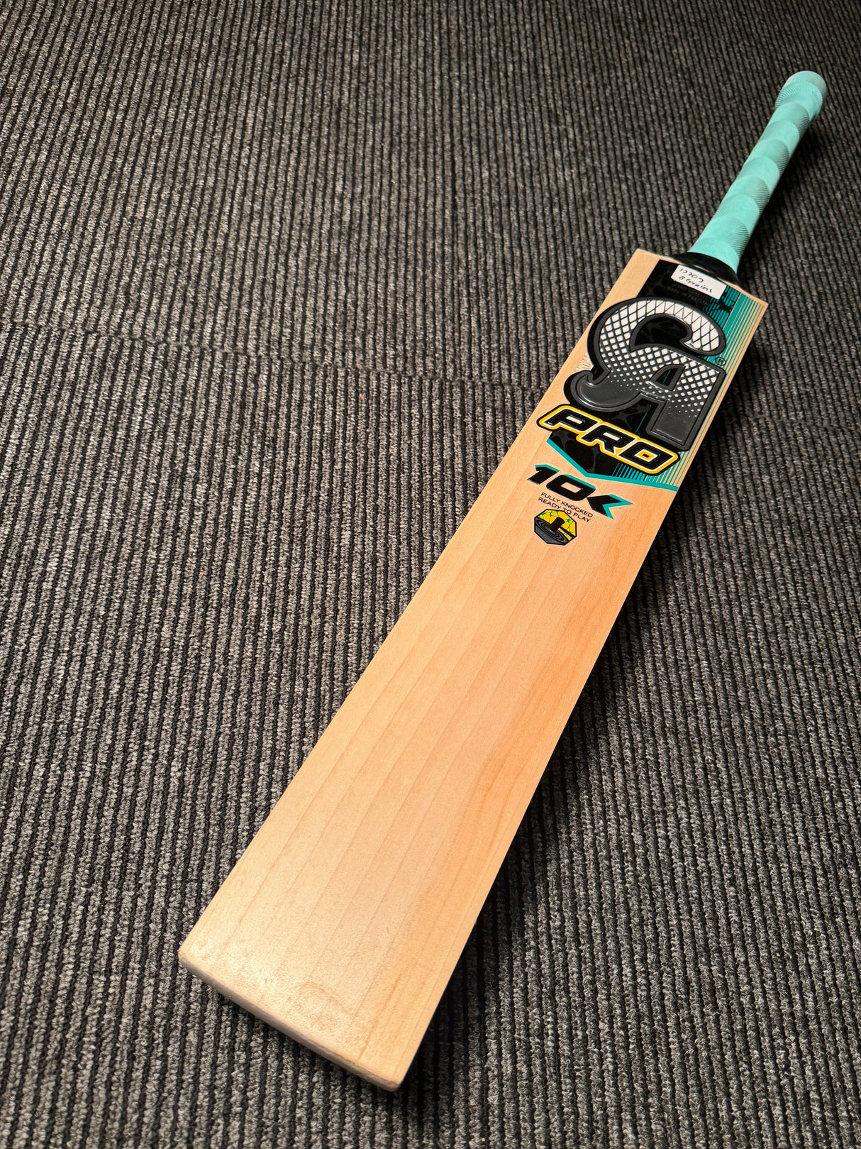 CA Pro 10k English Willow Cricket Bat - 8 Grains-1220g - 2.7 lb