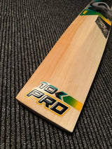 CA Pro 10k English Willow Cricket Bat - 8 Grains-1220g - 2.7 lb