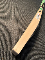 CA PRO 15000 Cricket Bat- Grade 1 English Willow - 8 Grains 2.8 lb