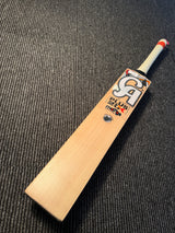 CA Plus 20K Eoin Morgan-Player Grade English Willow Cricket Bat -1215g-9 Grains - 2.8 lb