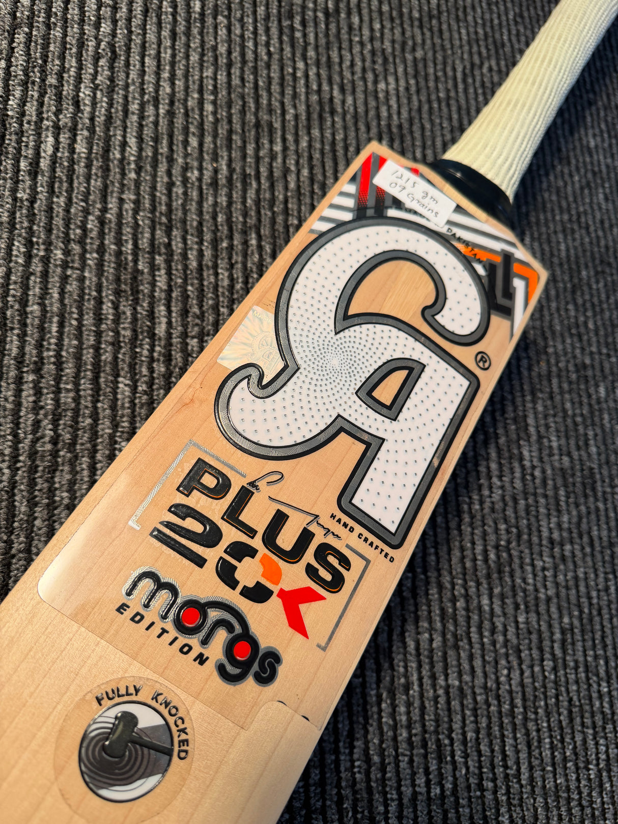 CA Plus 20K Eoin Morgan-Player Grade English Willow Cricket Bat -1215g-9 Grains - 2.8 lb