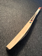 CA Plus 20K Eoin Morgan-Player Grade English Willow Cricket Bat -1215g-9 Grains - 2.8 lb