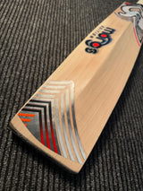 CA Plus 20K Eoin Morgan-Player Grade English Willow Cricket Bat -1215g-9 Grains - 2.8 lb
