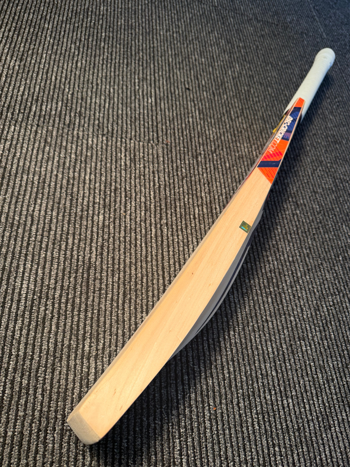 DSC KRUNCH 7.0 Supreme English willow Cricket Bat - 10 Grains - 1170g