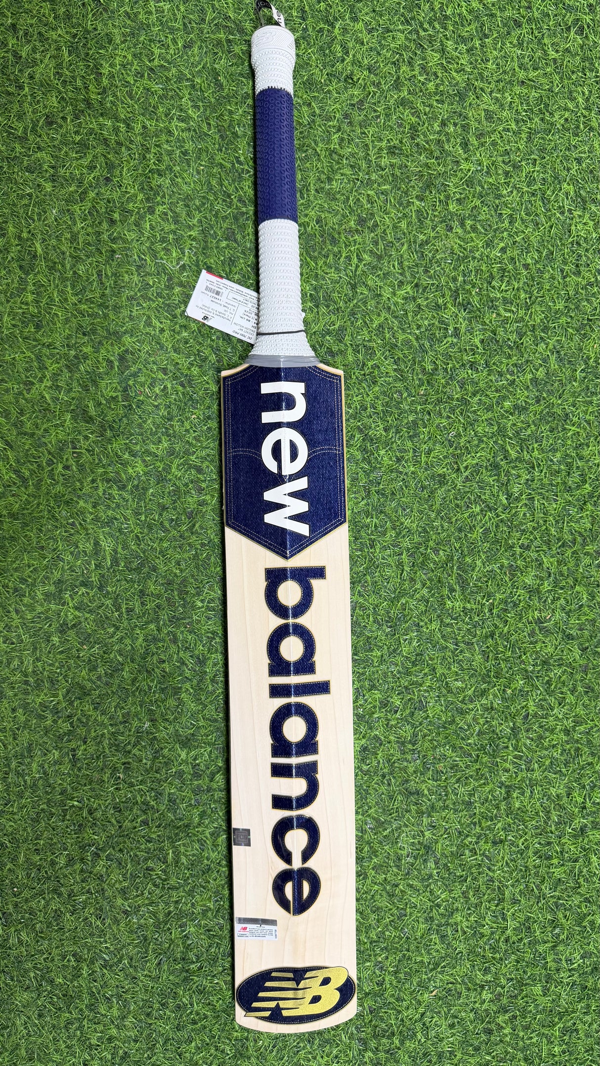 NB New Balance DC-700i Pro English willow Cricket Bat - 6 Grains -1165g-2.6lb