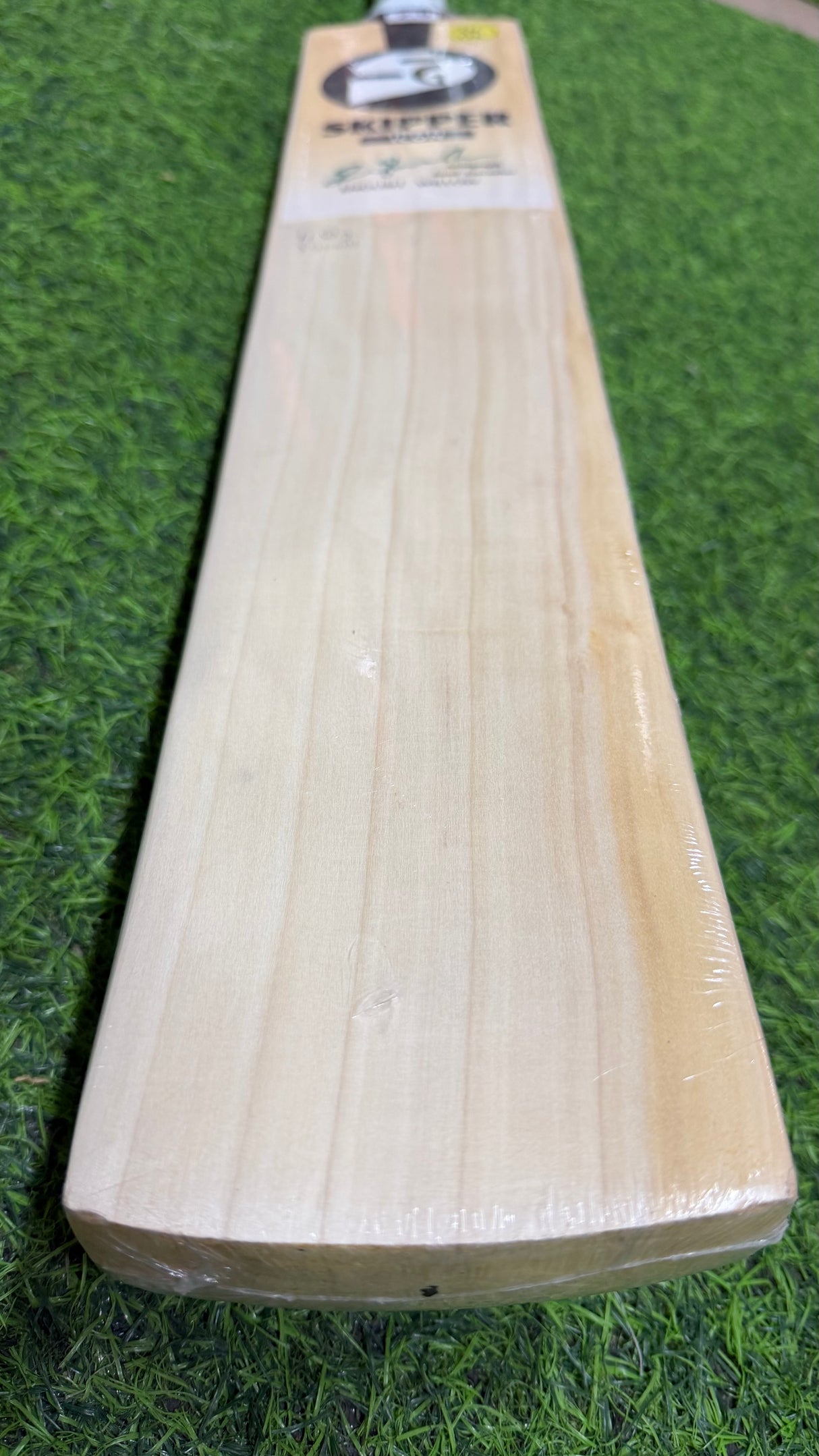 SG Skipper Icon | English willow Cricket Bat -1150g- 5 Grains