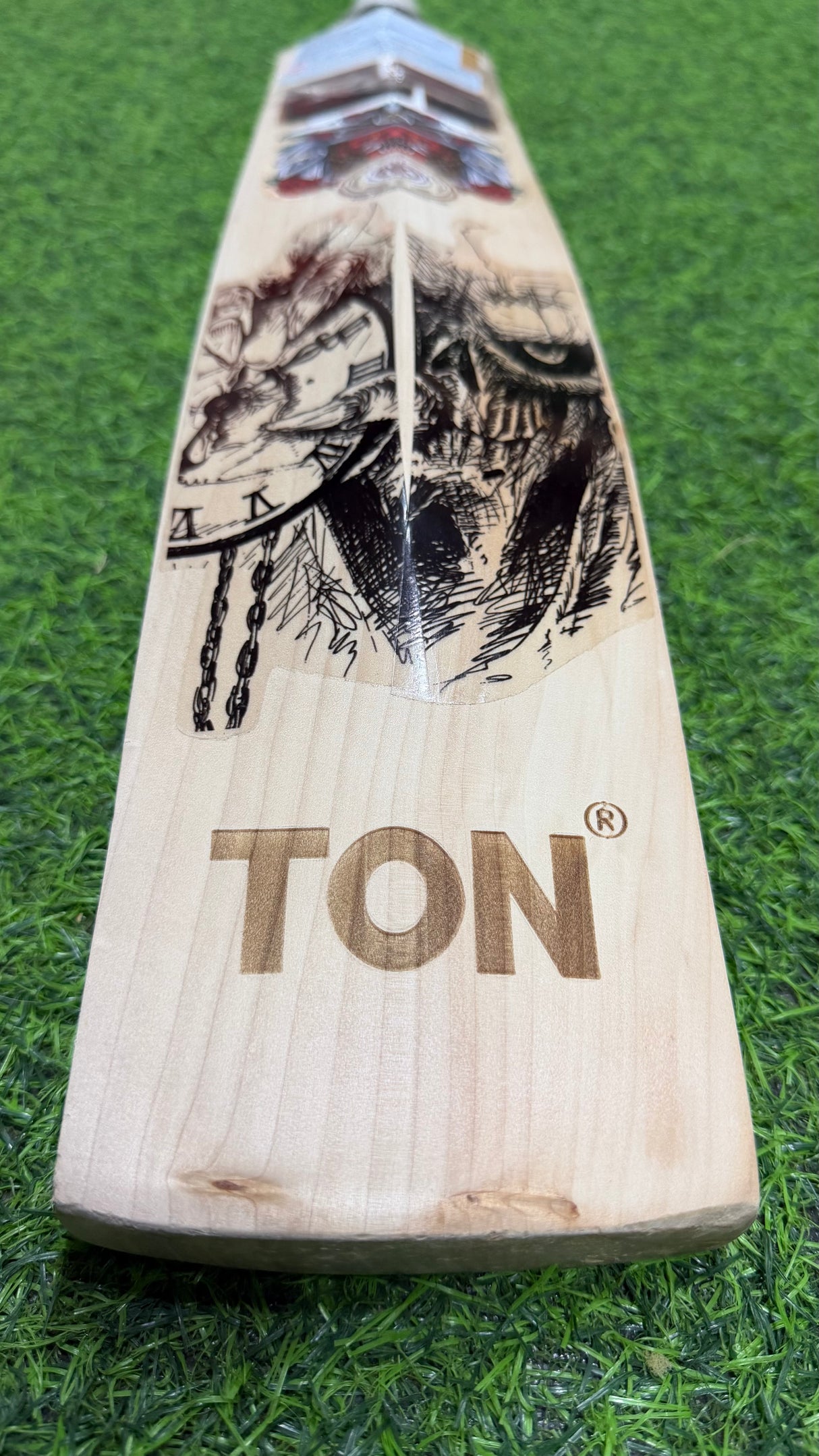 SS DEVILS Premium English willow Cricket Bat - 12+ Grains - 1215G