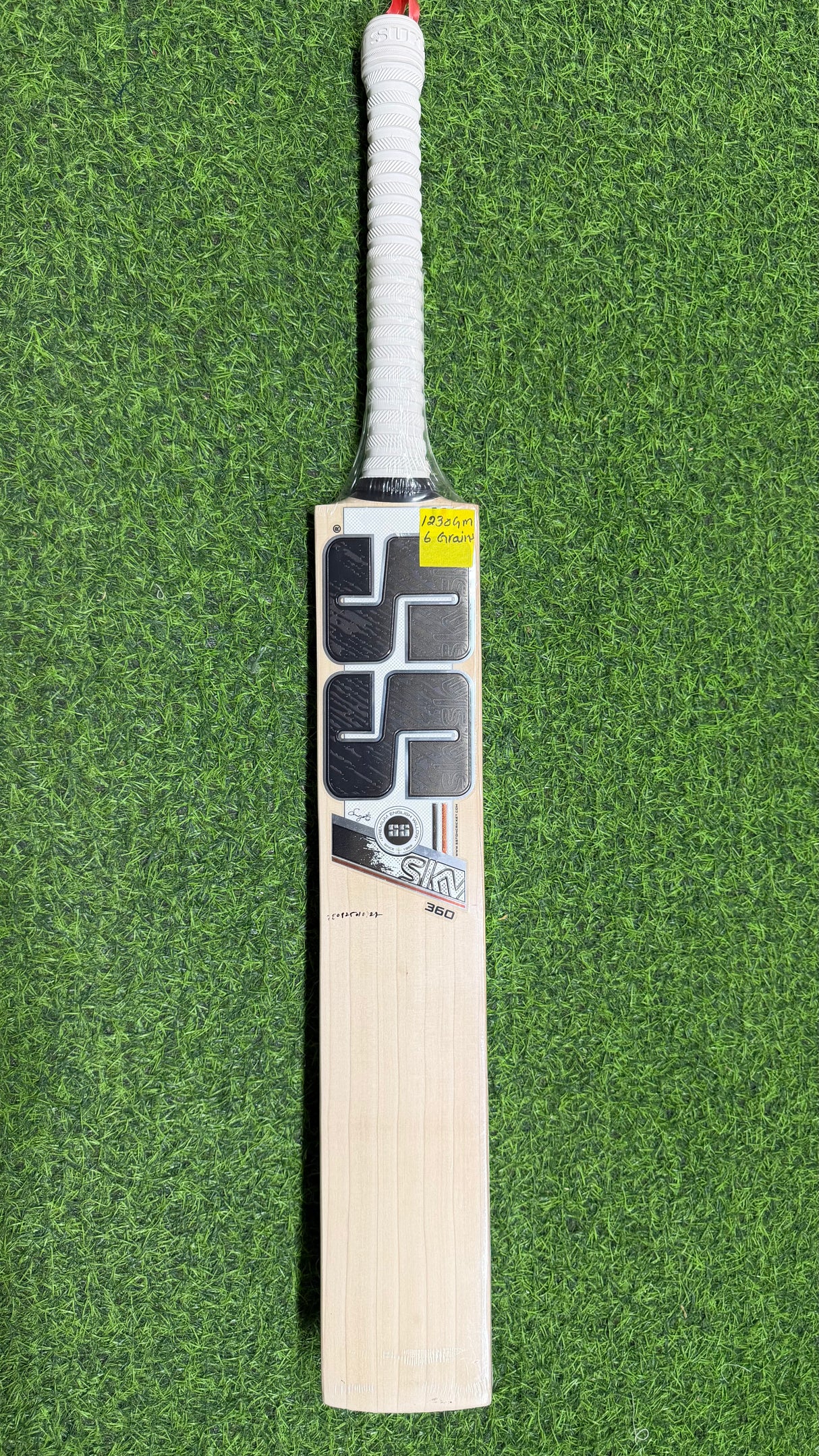 SS SKY 360 English willow Cricket Bat - 6 Grains - 1230g