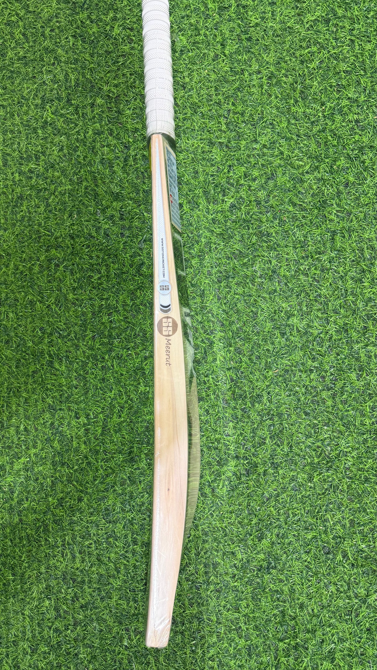 SS SKY 360 English willow Cricket Bat - 6 Grains - 1230g