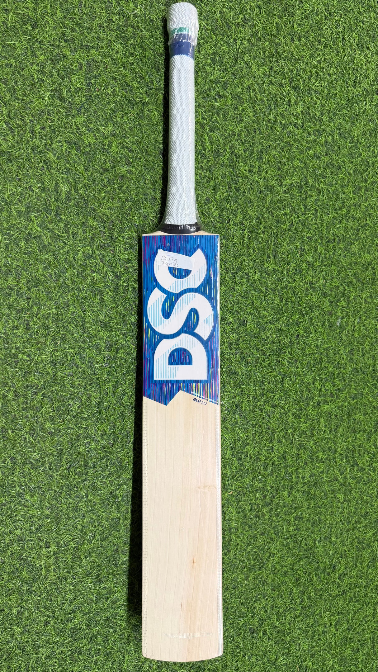 DSC Blu 111 Supreme English willow Cricket Bat - 7 Grains - 1225g