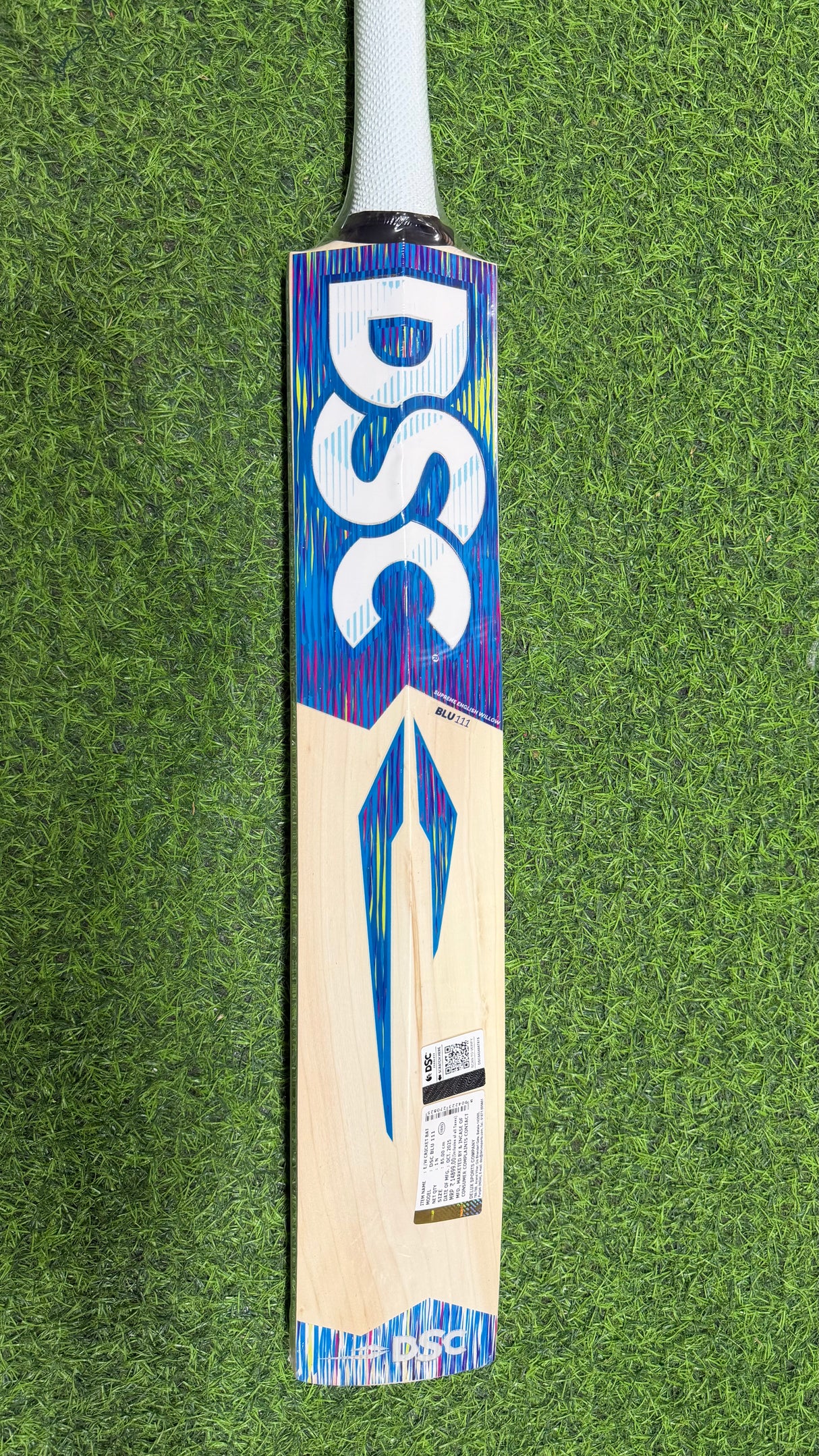 DSC Blu 111 Supreme English willow Cricket Bat - 7 Grains - 1225g