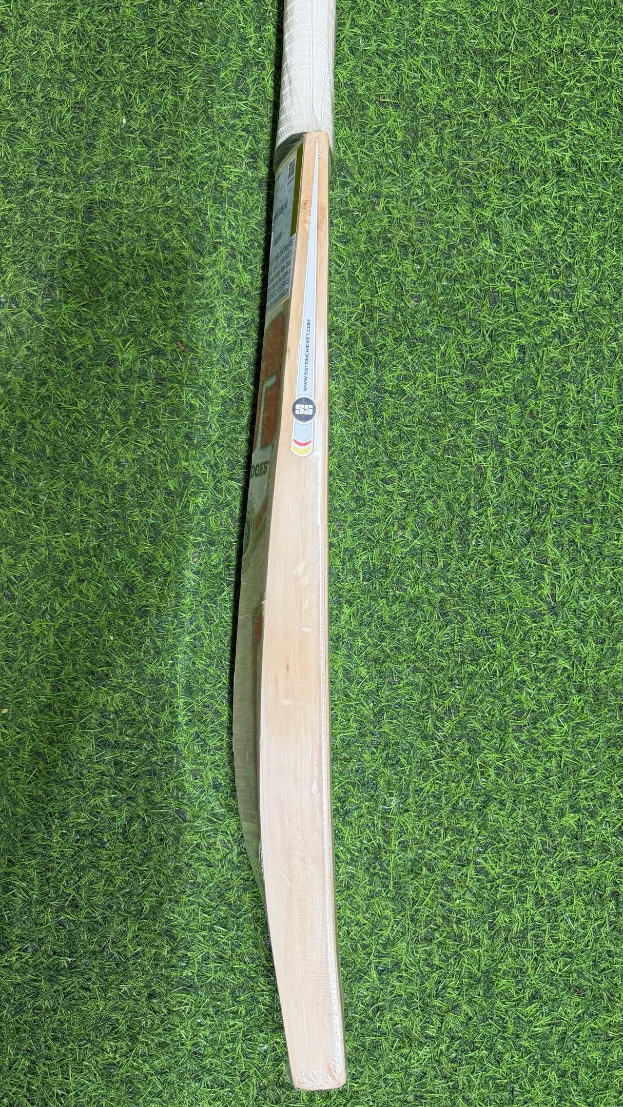 SS KP-55 Pollard Kashmir Willow Cricket Bat | 1218 Grams (2.7 lb)
