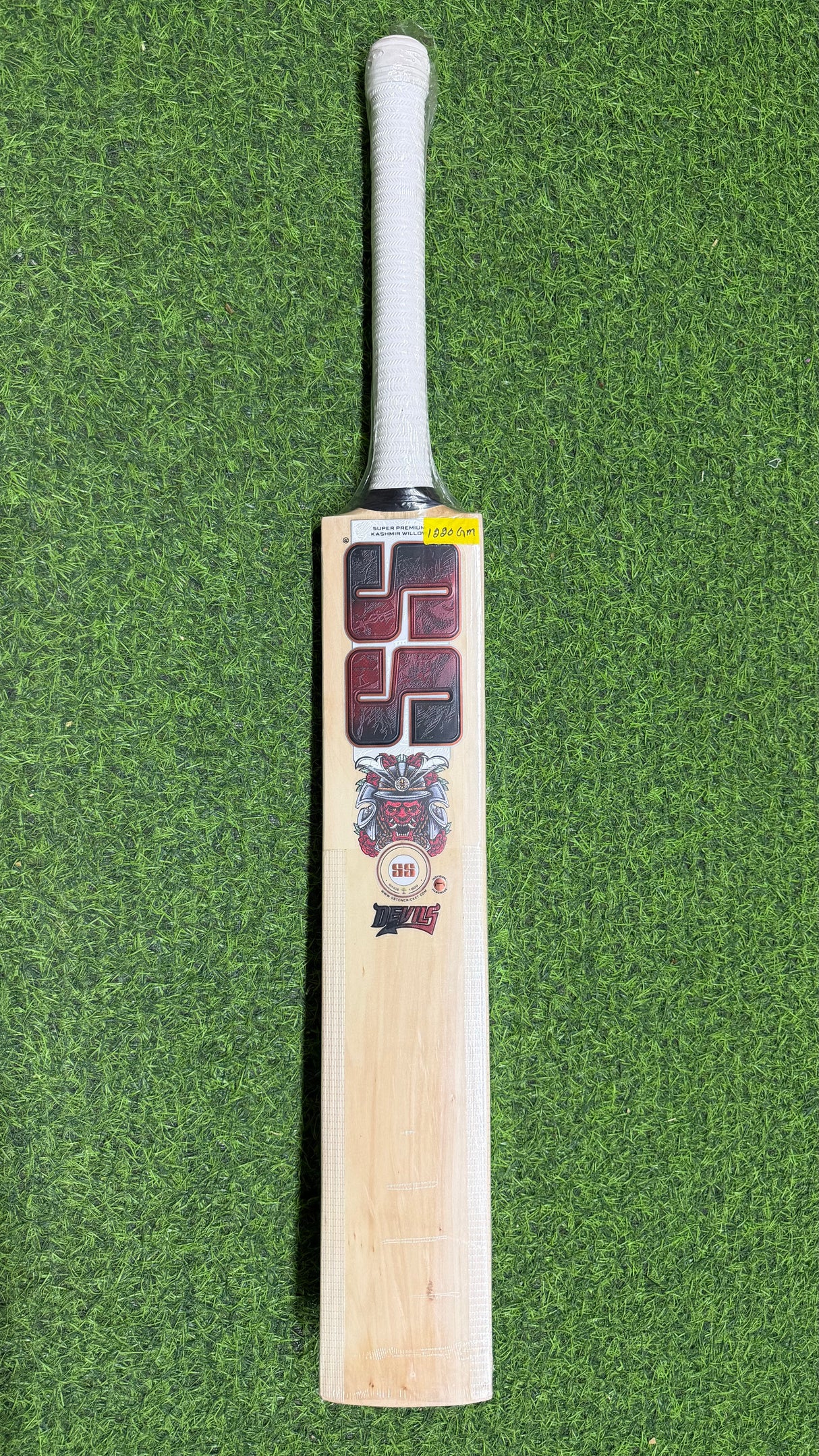 SS Devils Kashmir willow Cricket Bat | 1220 Grams ( 2.7 lb )