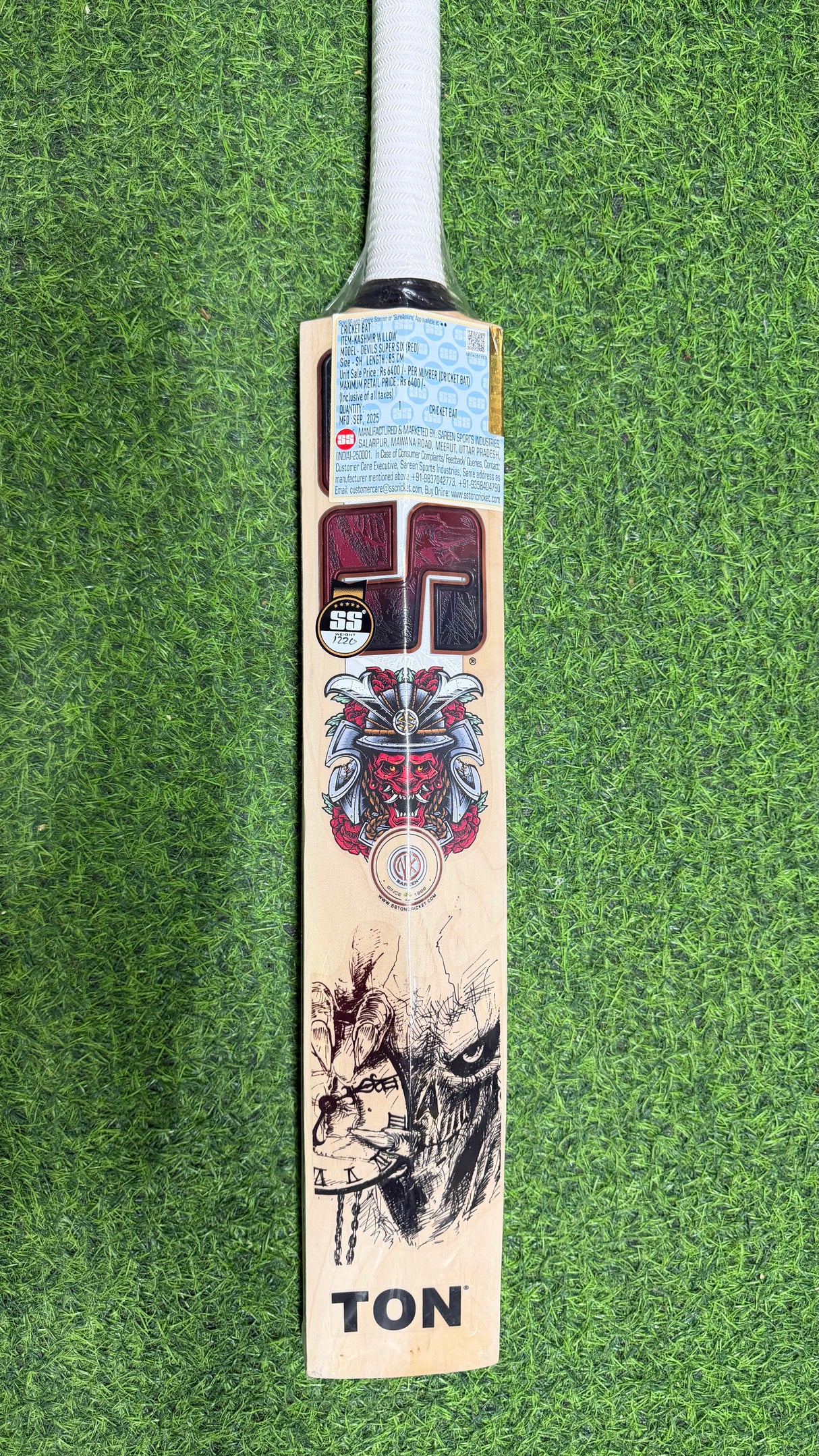 SS Devils Kashmir willow Cricket Bat | 1220 Grams ( 2.7 lb )