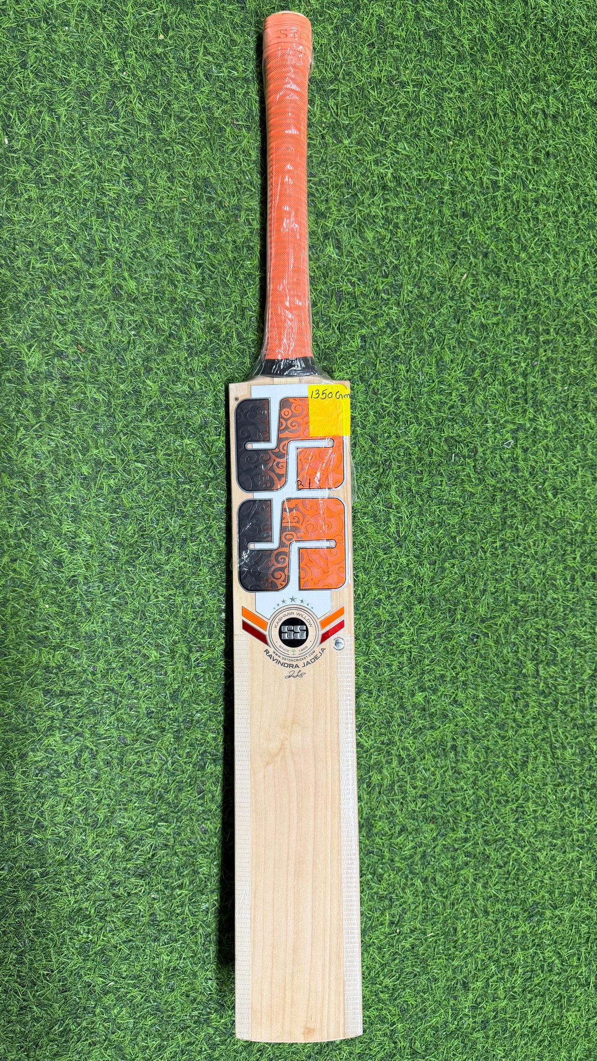 SS Ravindra Jadeja Kashmir willow Cricket Bat | 1350 Grams ( 2.9 lb )