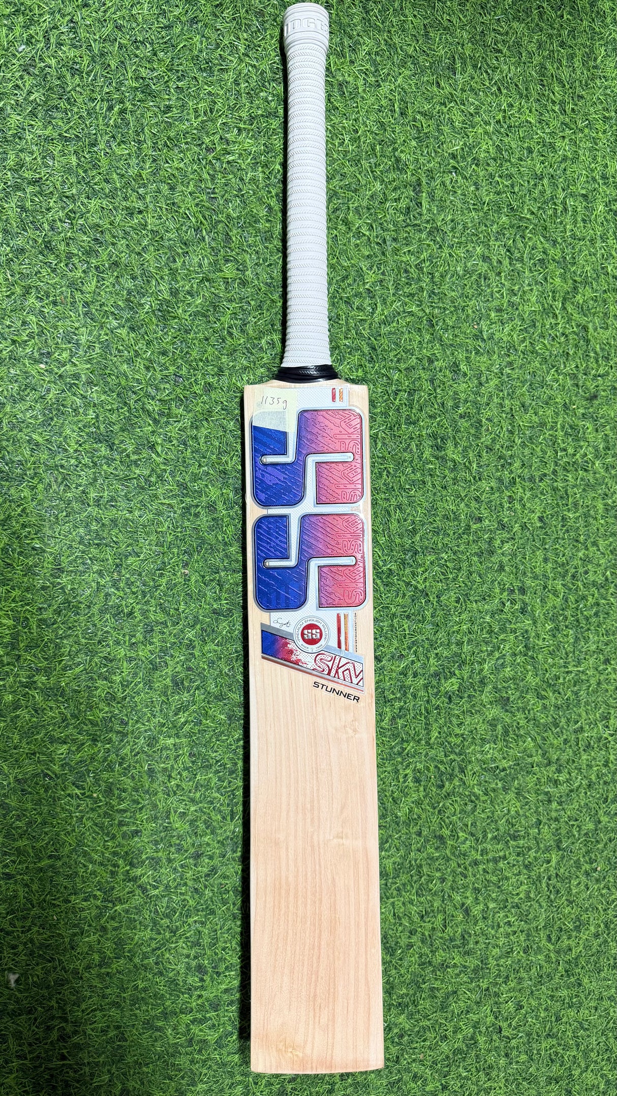 SS SKY Stunner English Willow Cricket Bat - 1135 grams
