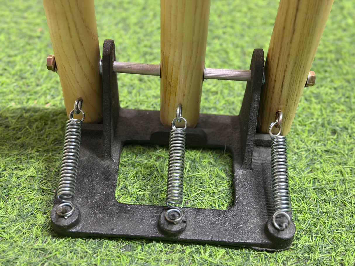 Metal Spring Base Wickets / Stumps