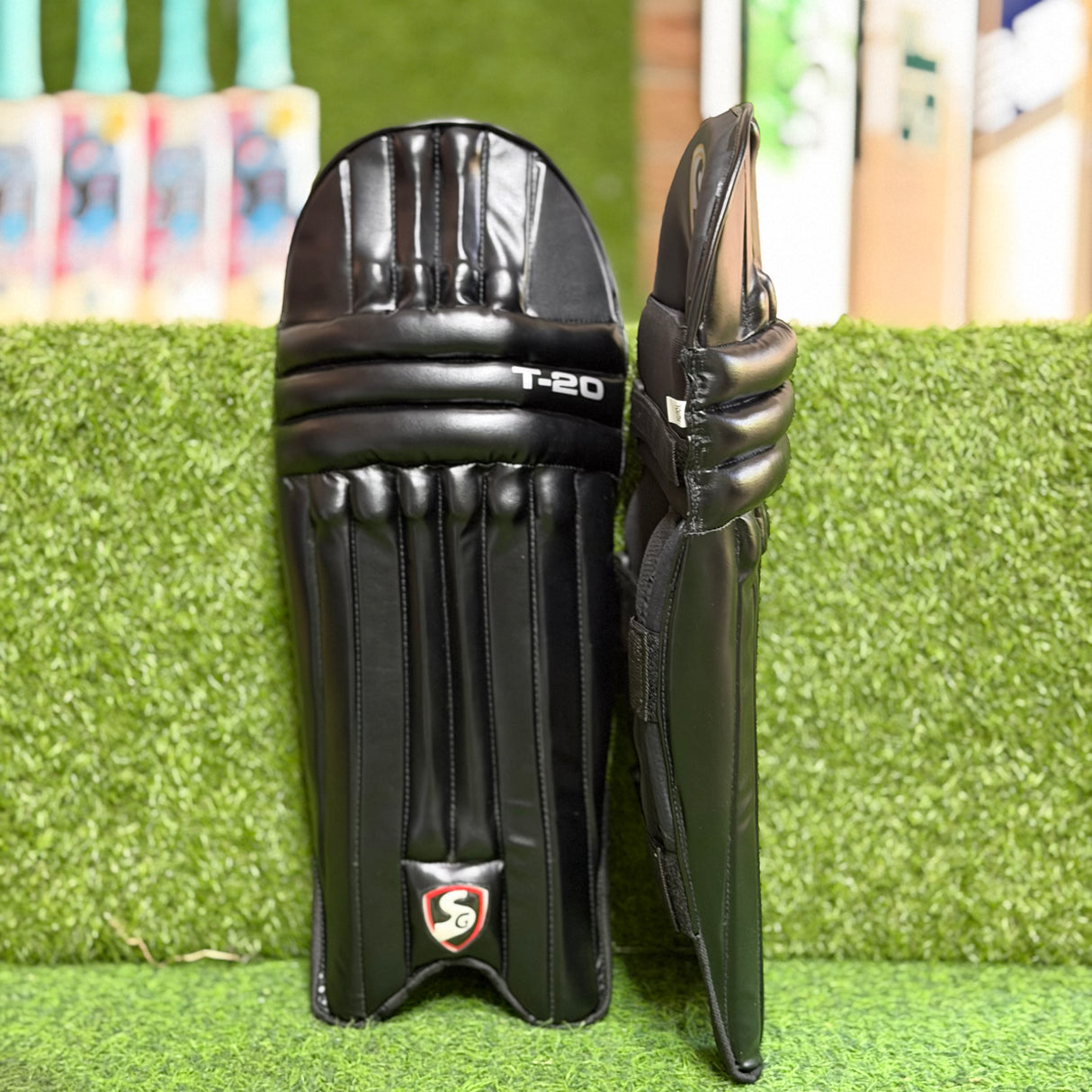SG T-20 Cricket Batting Pads - Junior-Black