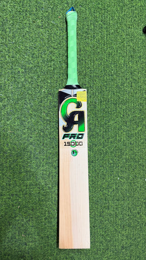 CA PRO 15000 Cricket Bat- English Willow - 14 Grains / 2.7 lb