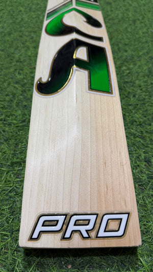 CA PRO 15000 Cricket Bat- English Willow - 14 Grains / 2.7 lb