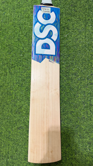 DSC Blu 111 Supreme English willow Cricket Bat - 5 Grains - 1240 g (2.8 lb )