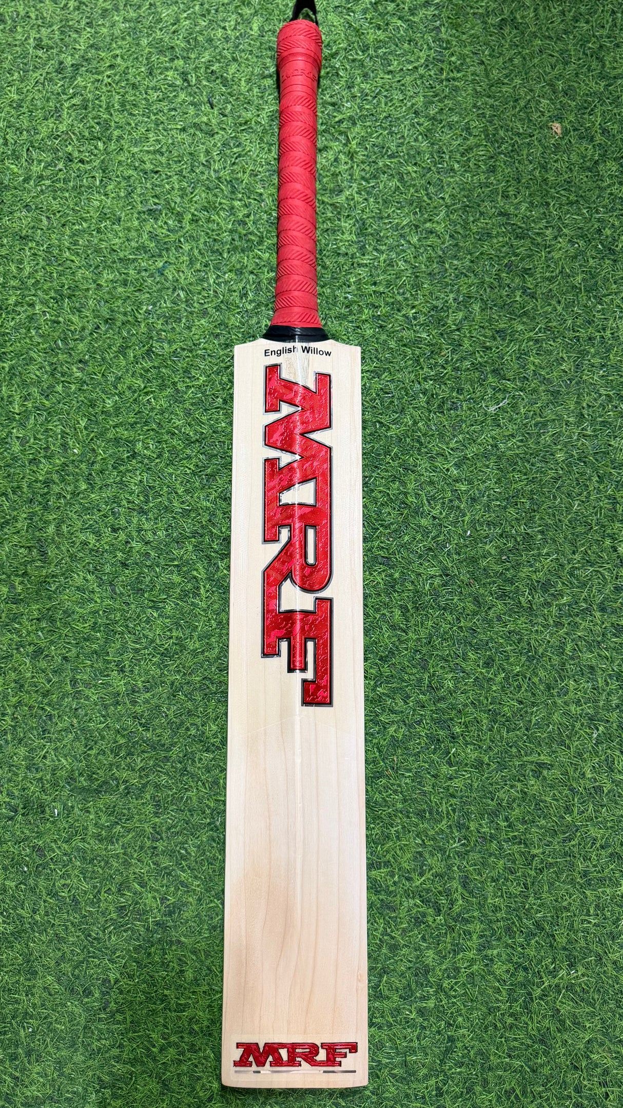 MRF Genius LImited Edition  English Willow Cricket Bat -8 Grains / 1170g ( 2.7 lb )