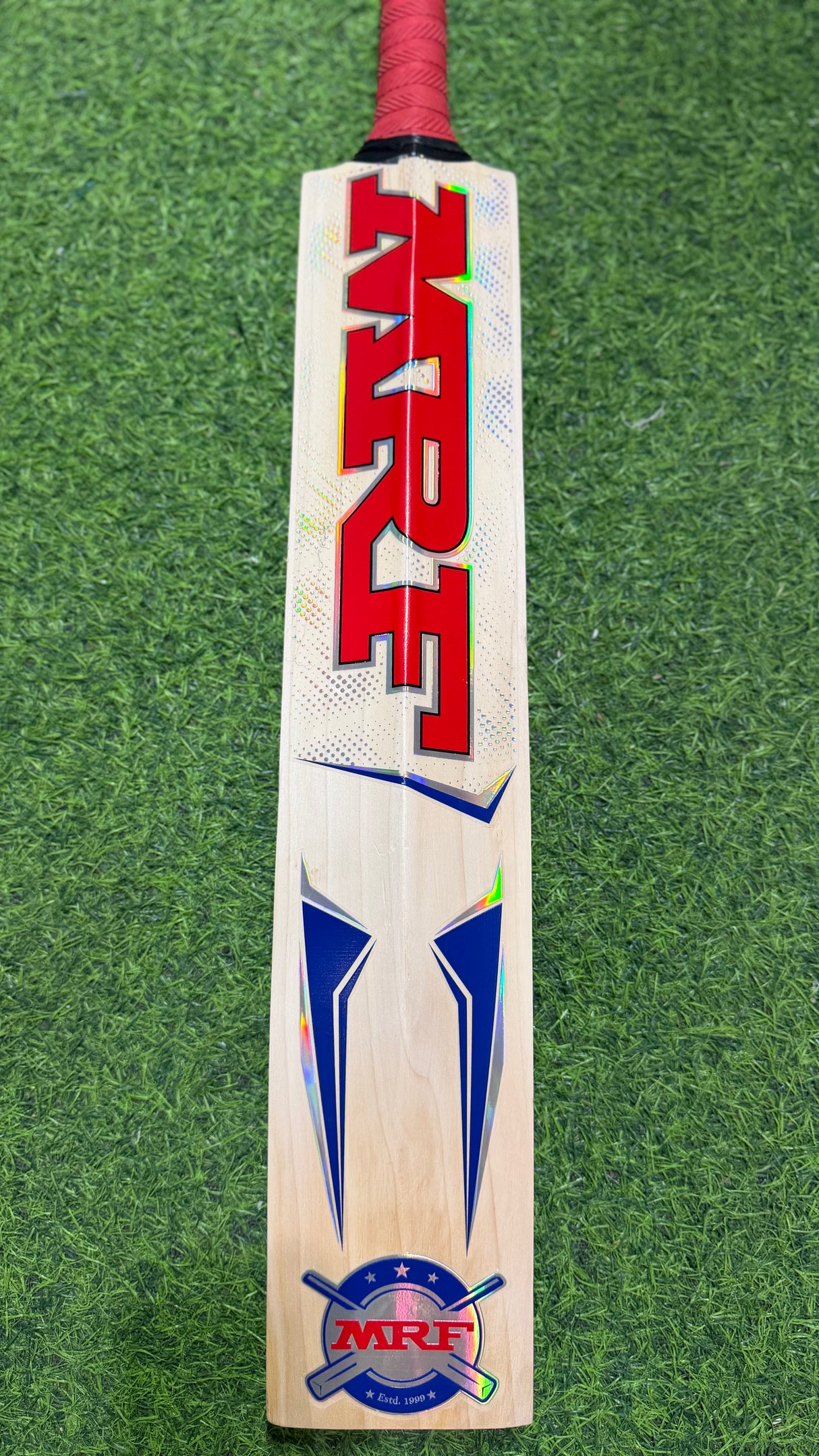 MRF Elegance Gill 77 Edition English Willow Cricket Bat -6 Grains / 1175g ( 2.7 lb )