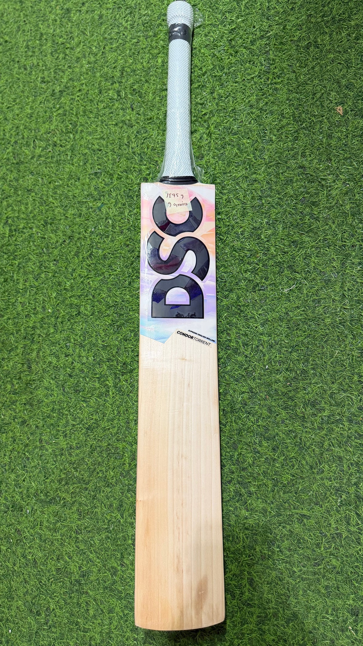 DSC Condor Torrrent - English willow Cricket Bat - 9 Grains - 1195 g