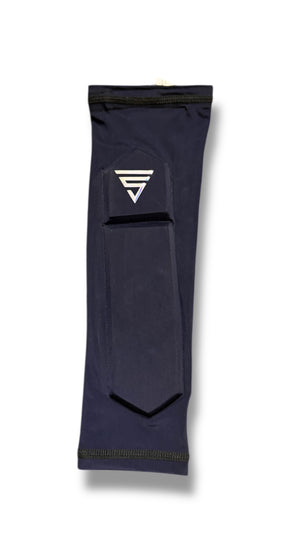 Versant GC Arm Guard - Seniors / Navy Blue