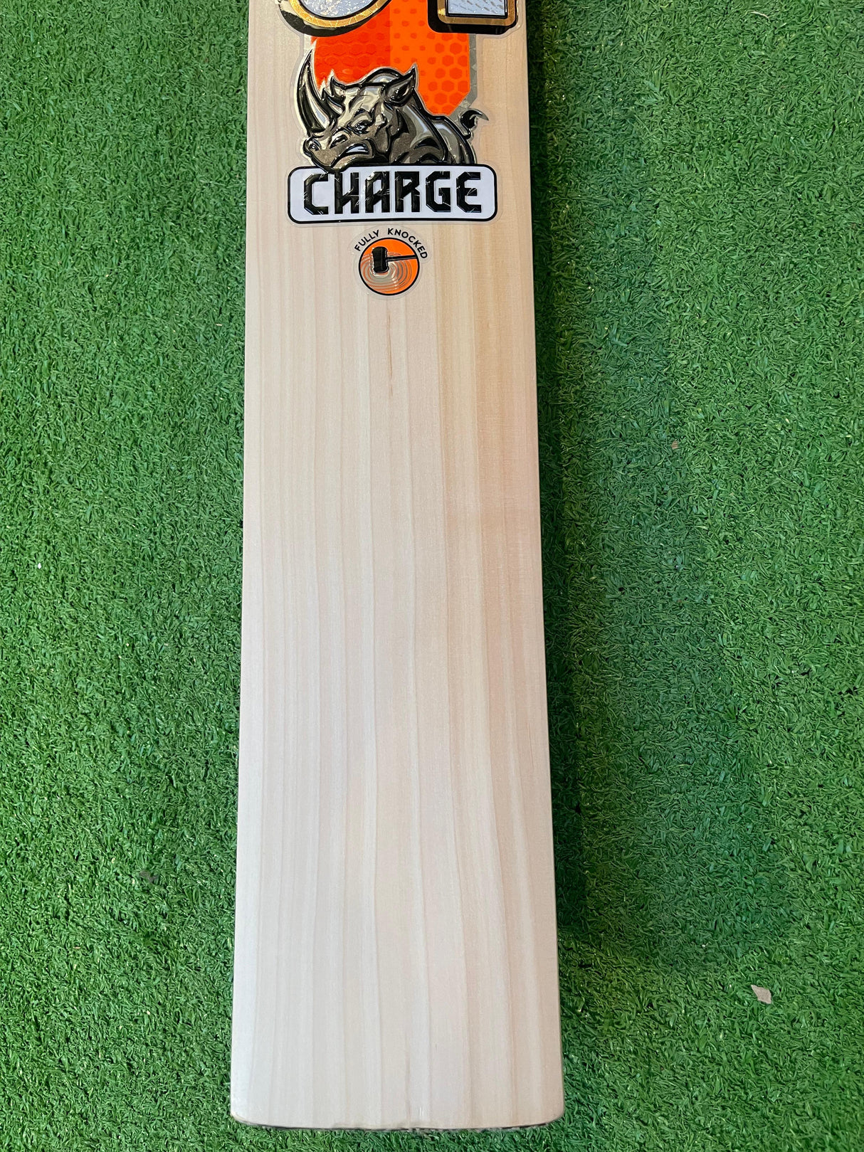 CA CHARGE English Willow Cricket Bat - 9 Grains-1208g