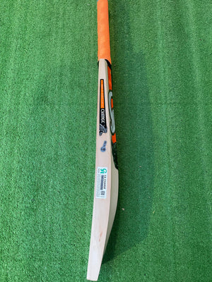 CA CHARGE English Willow Cricket Bat - 8 Grains-1225g