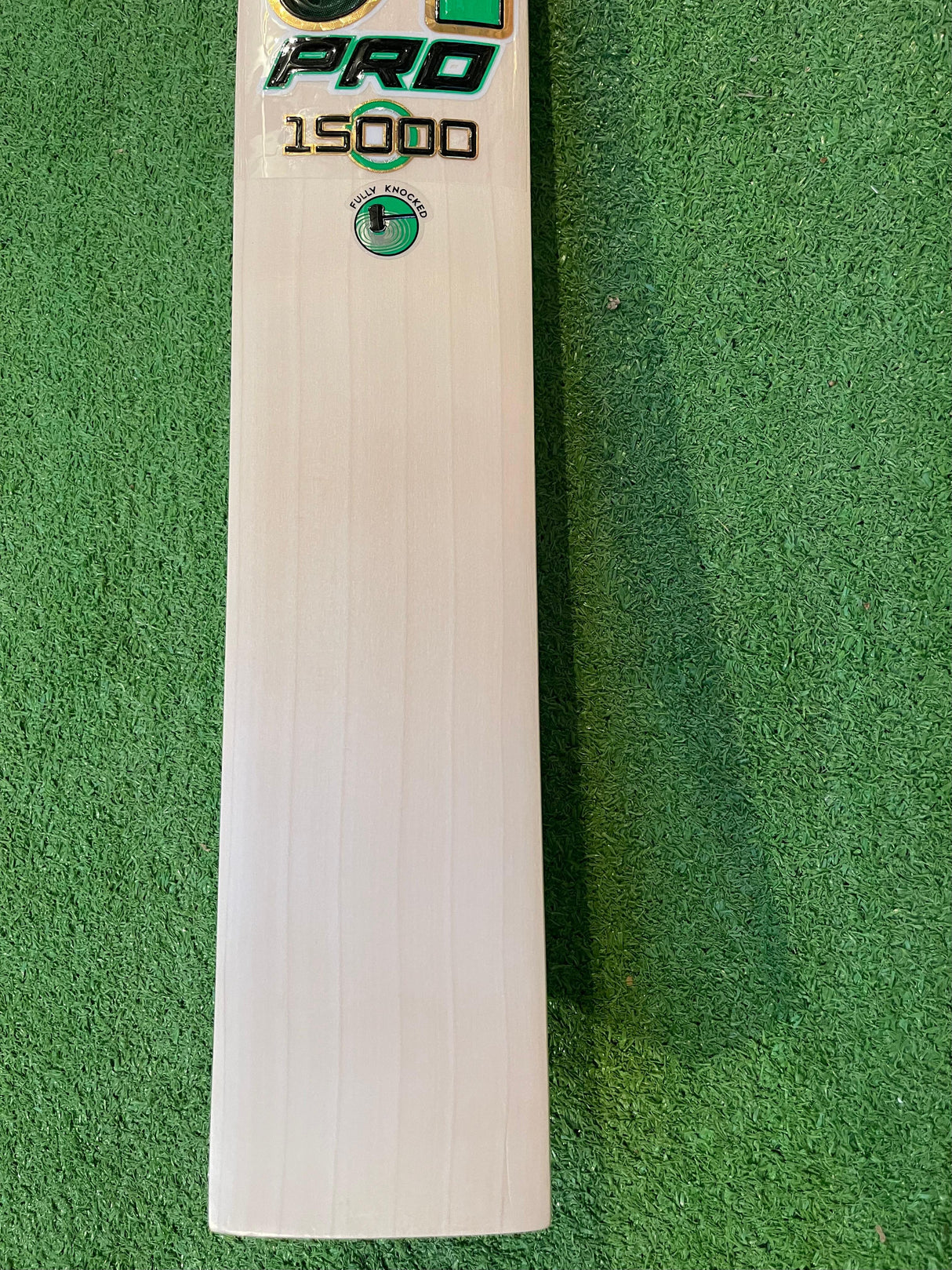 CA PRO 15000 English Willow Cricket Bat-6 Grains-1200g