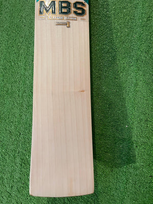 MB MALIK PLAYERS EDITION ENGLISH WILLOW CRICKET BAT -1235g-10 Grains