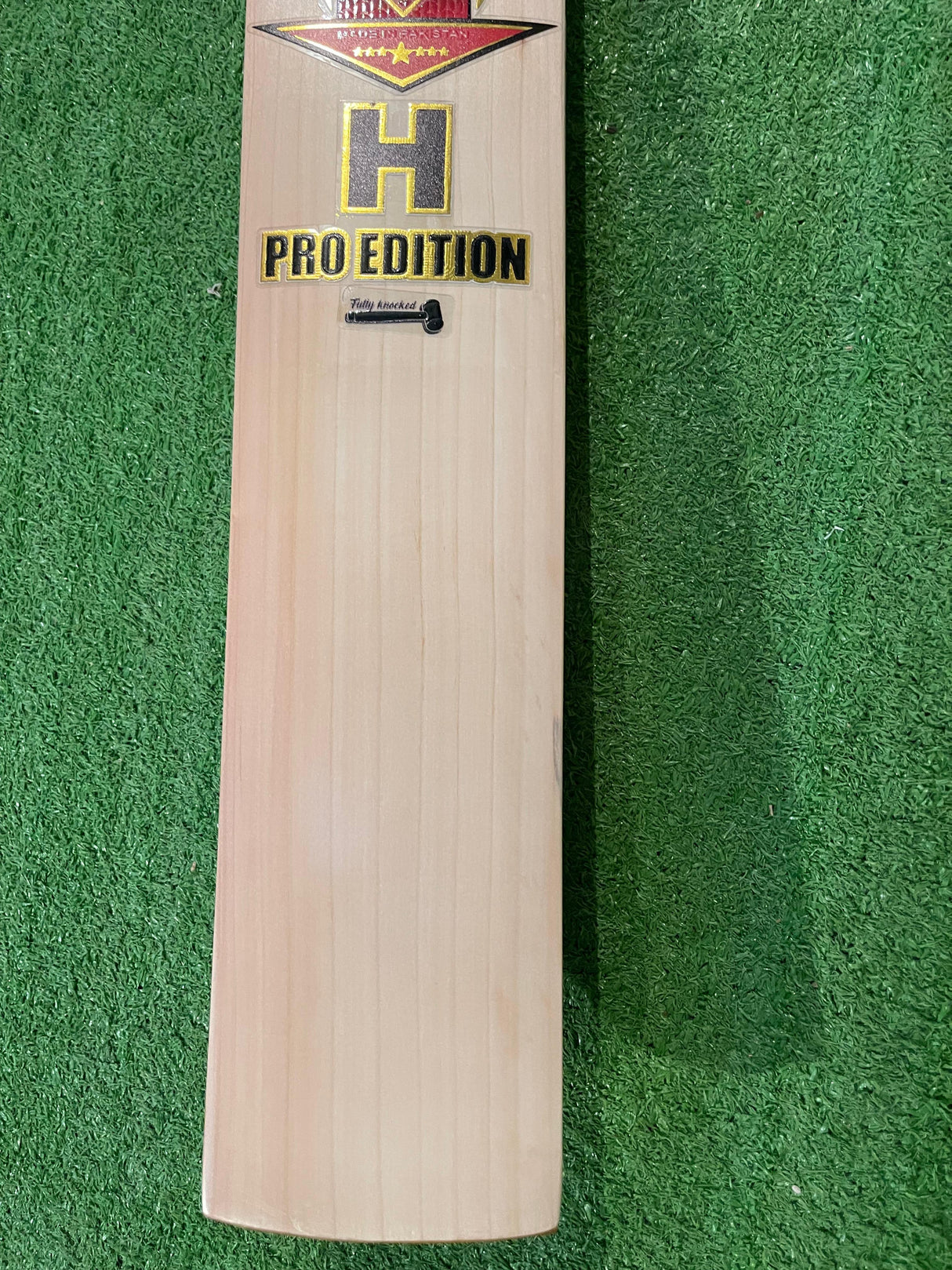 MB MALIK H PRO EDITION ENGLISH WILLOW CRICKET BAT-8 GRAINS-1245g