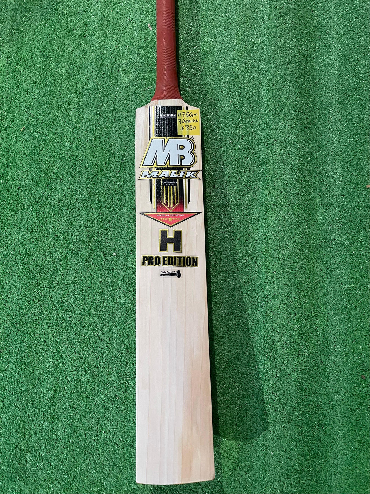 MB MALIK H PRO EDITION ENGLISH WILLOW CRICKET BAT-7 GRAINS-1175g