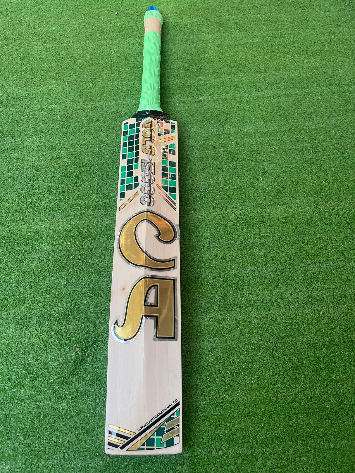 CA Gold 15000 Cricket Bat- English Willow-6 Grains-1165g