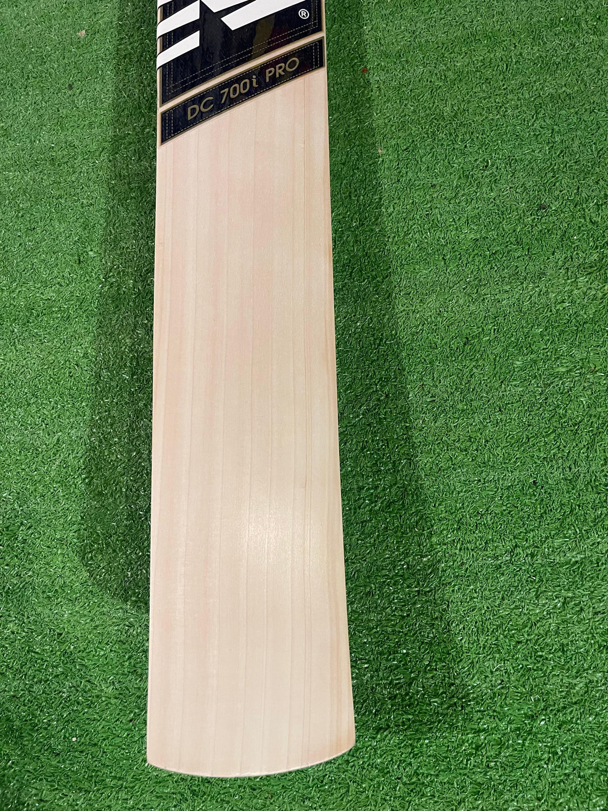 NB New Balance DC-700i Pro English willow Cricket Bat - 7 Grains -1185g