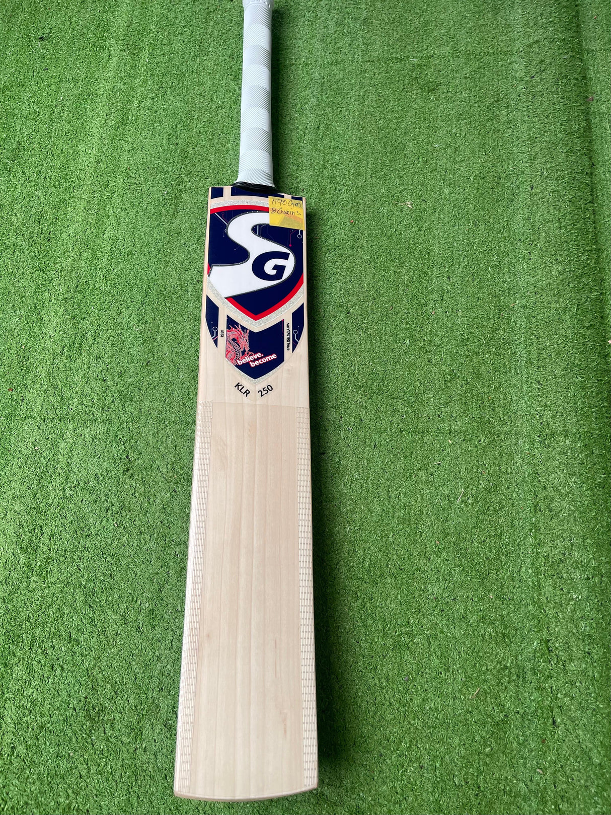 SG KLR 250 | English willow Cricket Bat - 8 Grains / 1190g