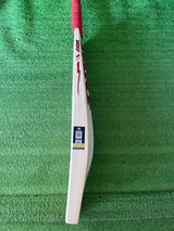MRF Virat Kohli Genius Run Machine- Grade-1  English Willow Cricket Bat -7 Grains / 1153 Grams